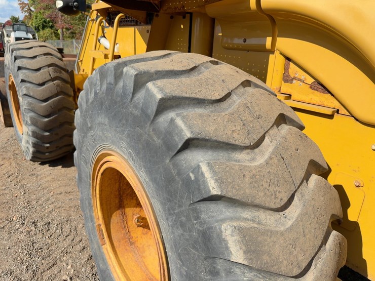 2010-caterpillar-930h-image-16