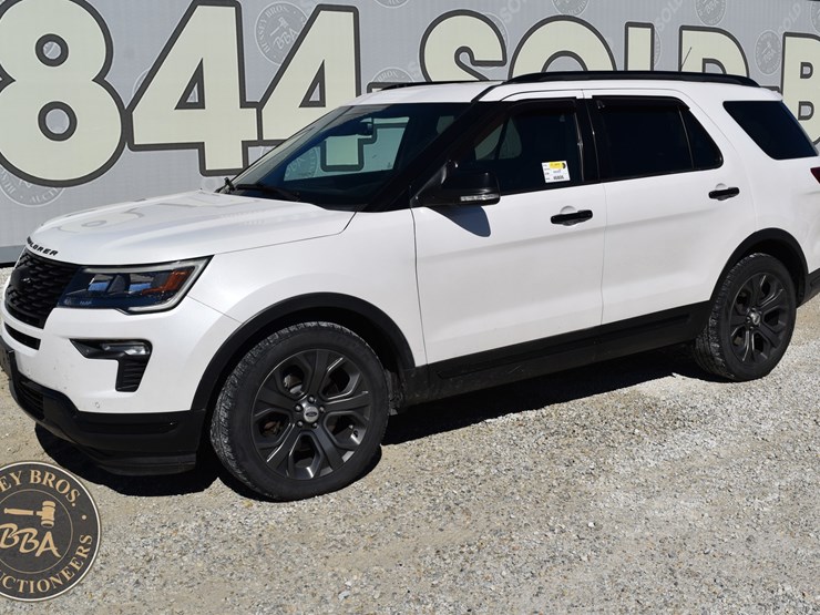 2018-ford-explorer-image-1
