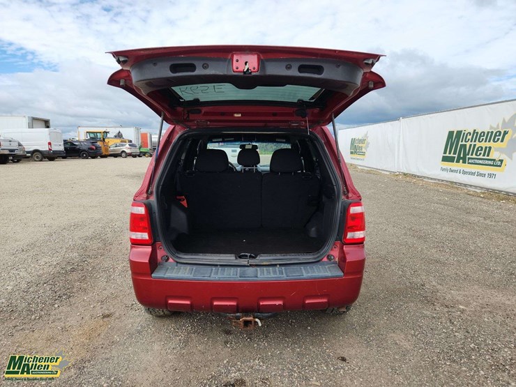 2012-ford-escape-xlt-image-16
