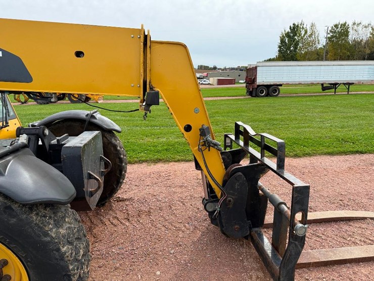 2007-caterpillar-tl943-image-18