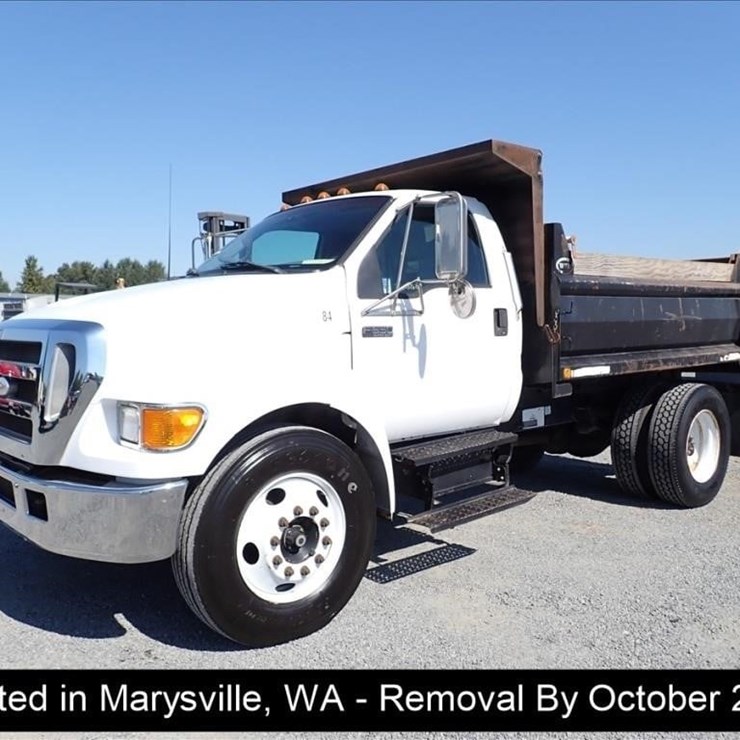 2005 FORD F650