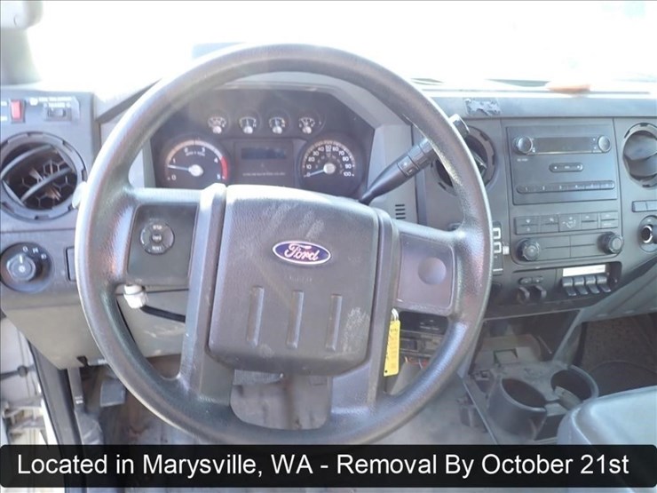 2014-ford-f550-image-26