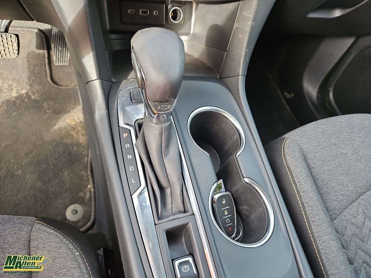 2022-chevrolet-equinox-image-21
