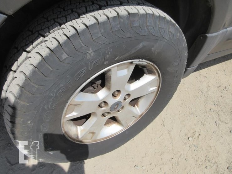 2005-ford-escape-xlt-image-18