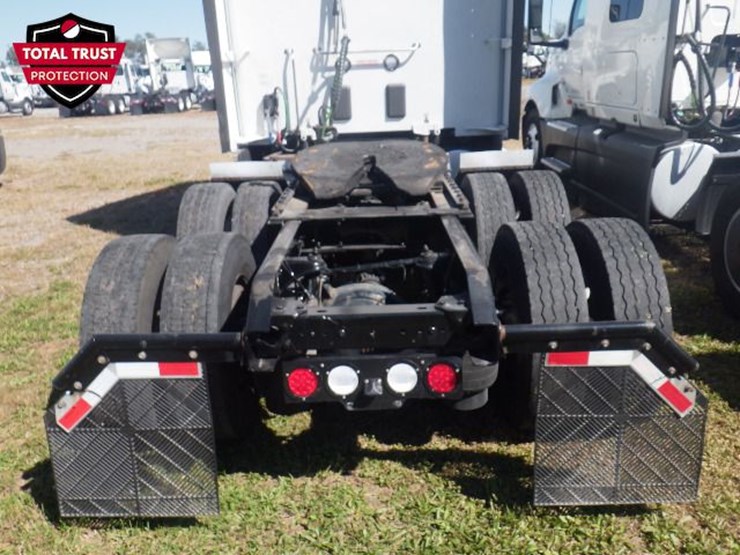 2023-kenworth-t680-image-11
