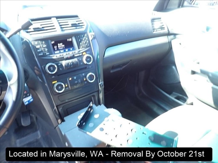 2016-ford-explorer-image-9