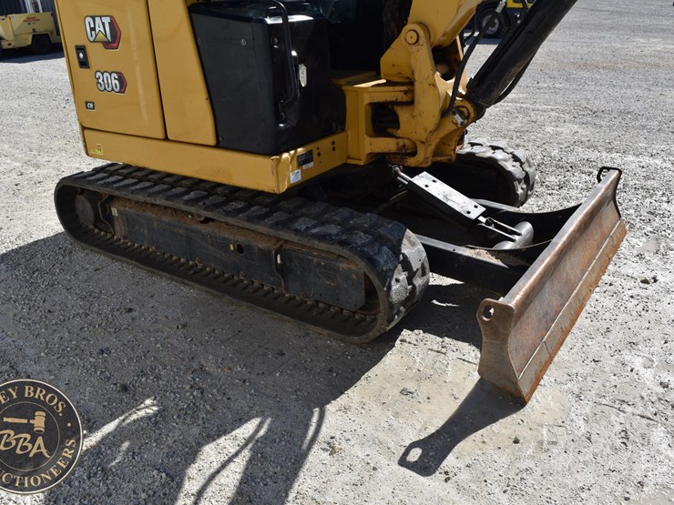 2023-caterpillar-306cr-image-29