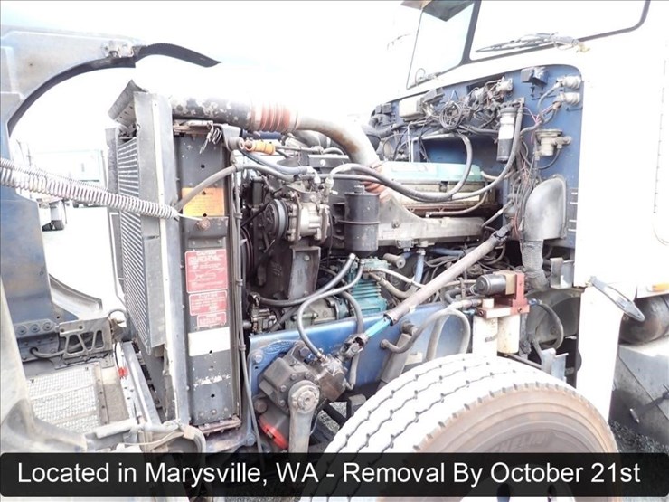1993-peterbilt-378-image-43