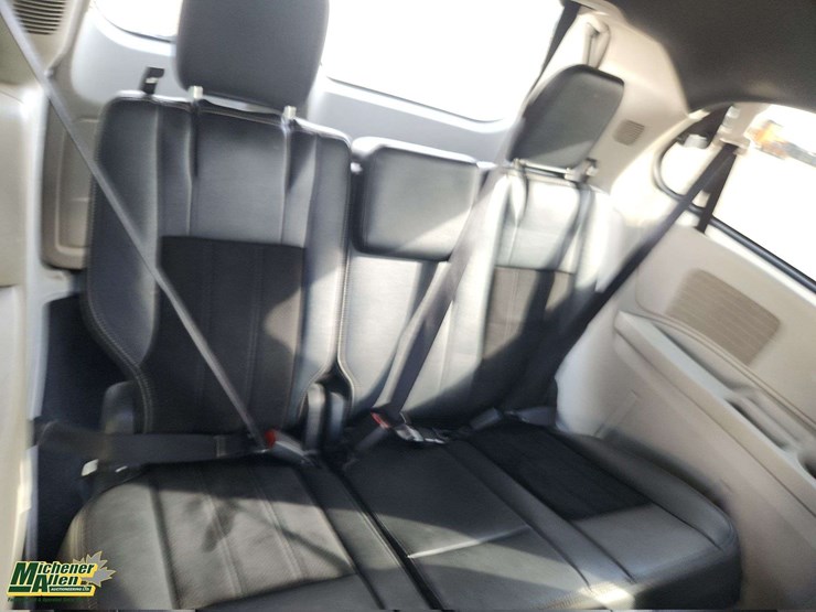 2014-dodge-grand-caravan-se-image-17