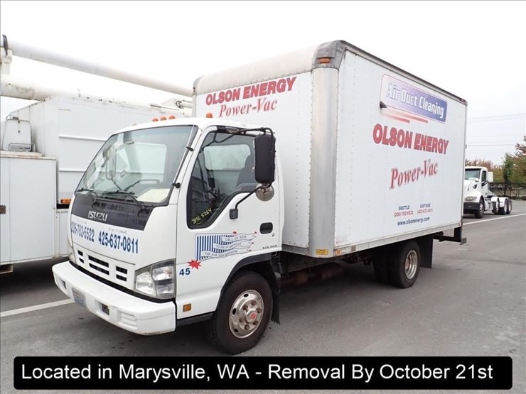 2006-isuzu-npr-image-1