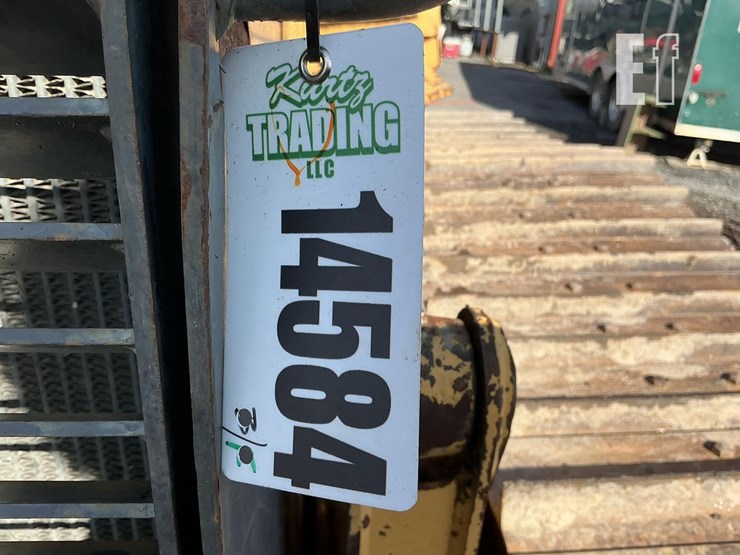 2005-deere-700h-lgp-image-20