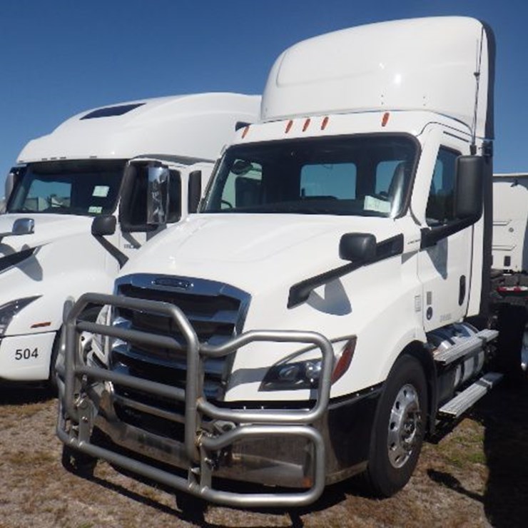 2021 FREIGHTLINER CASCADIA 116