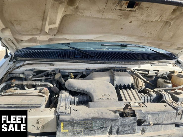 2003-ford-cargo-image-32