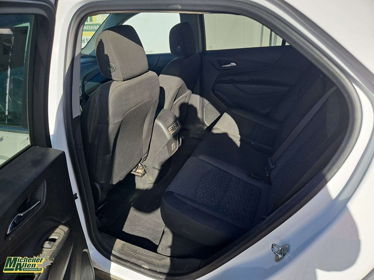 2022-chevrolet-equinox-image-26