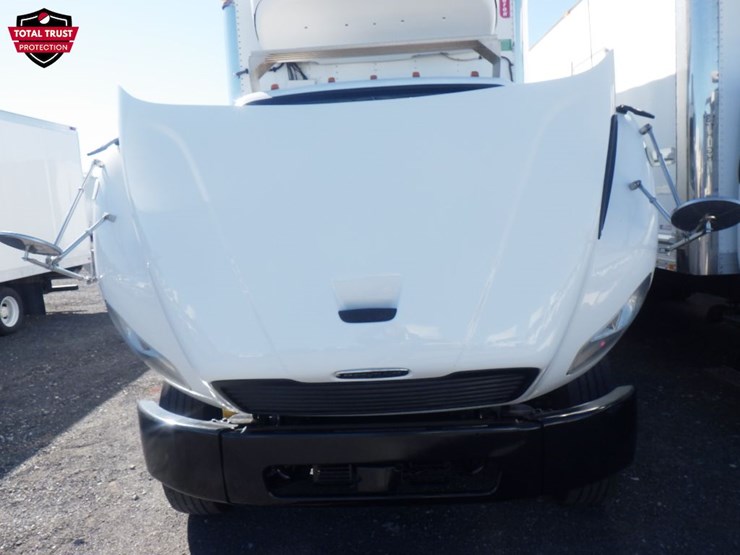 2020-freightliner-m2-106-image-16