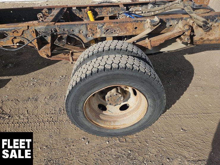 2015-ford-f550-image-10