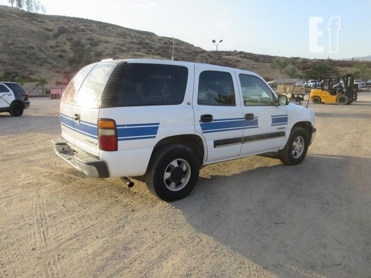 2001-chevrolet-tahoe-image-3