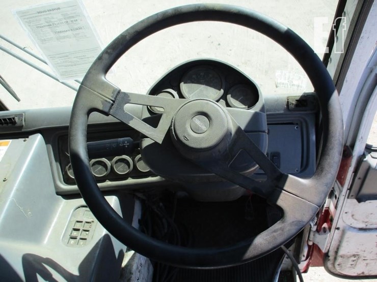 2005-freightliner-condor-image-13