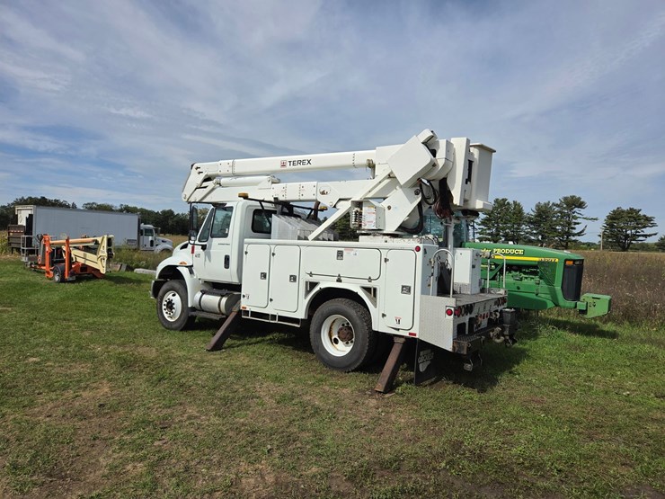 2007-international-durastar-4400-image-3