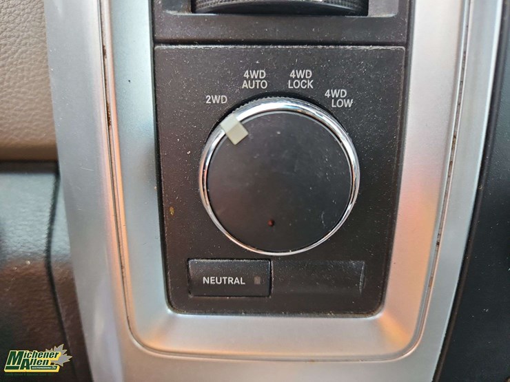 2012-dodge-1500-image-25