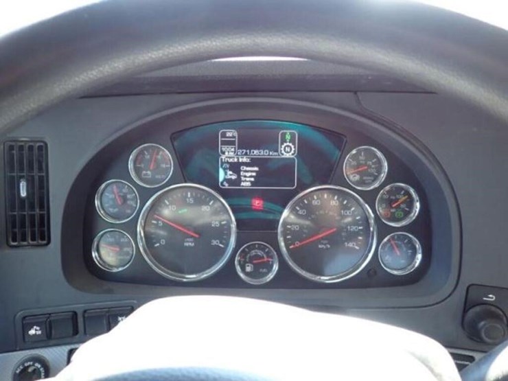 2021-kenworth-t880-image-17