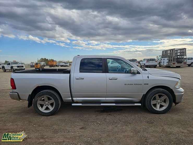 2012-dodge-1500-image-14