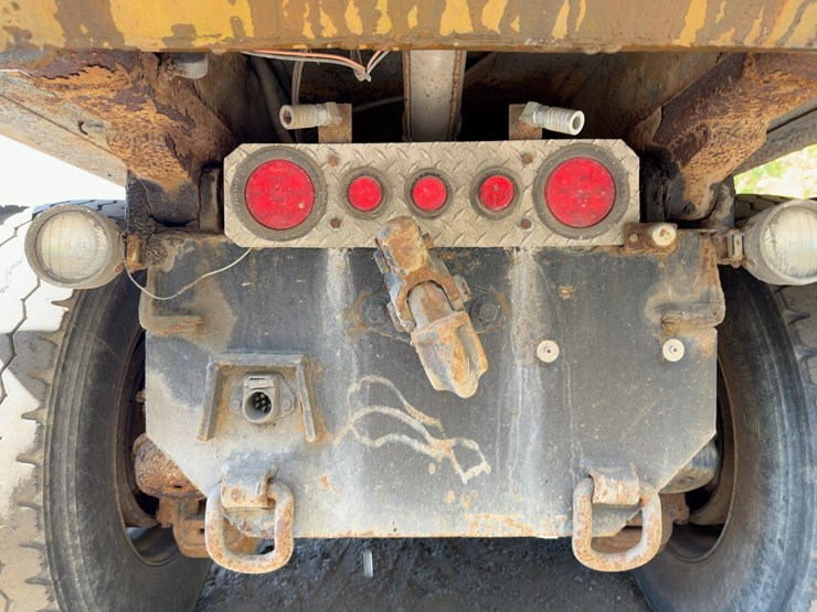 1996-mack-rd688s-image-13