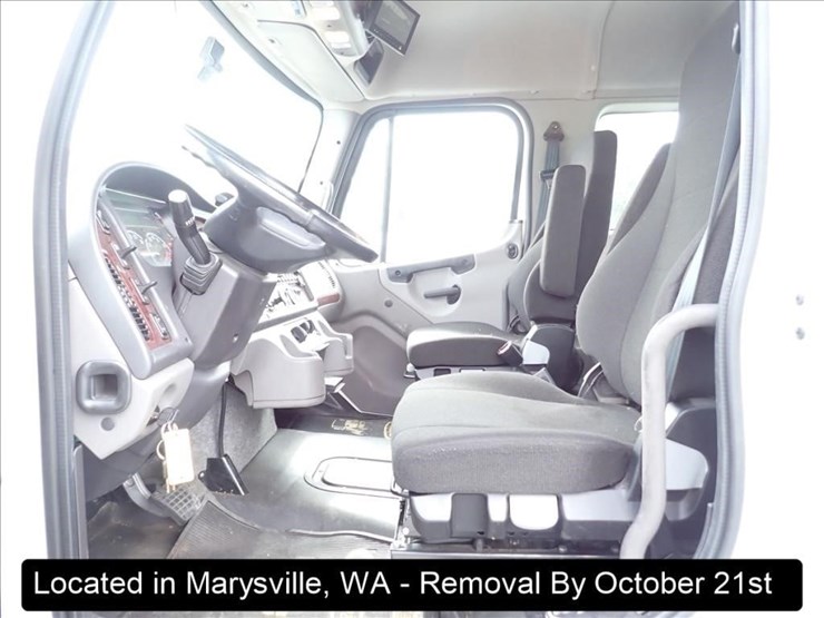 2024-freightliner-m2-image-16