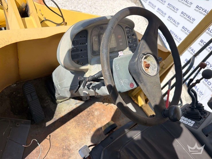 2003-komatsu-wa320-3mc-image-5