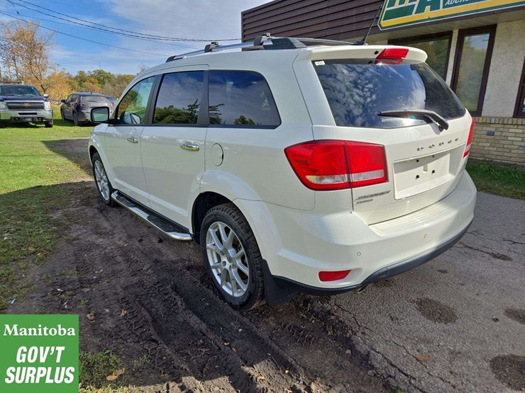 2014-dodge-journey-image-3