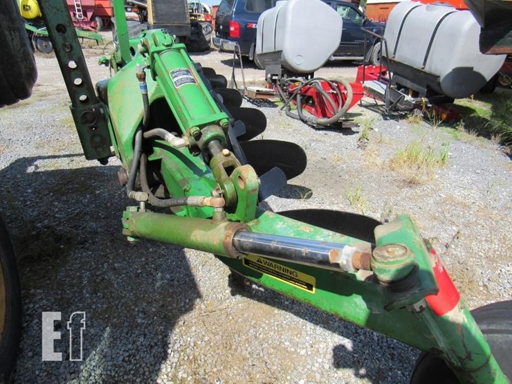john-deere-2810-image-6