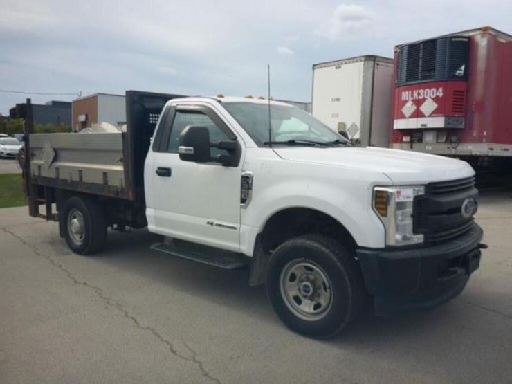 2019-ford-f350-xl-image-3