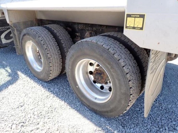 2024-western-star-49x-image-54