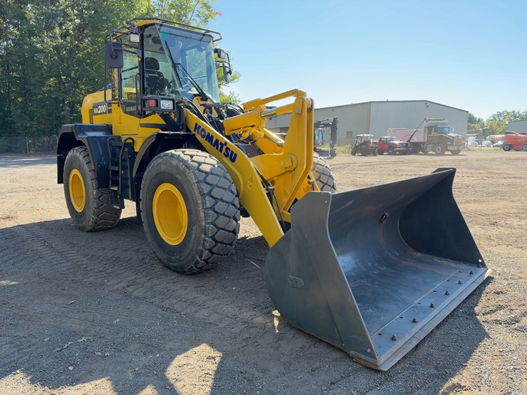2022-komatsu-wa200-8-image-7