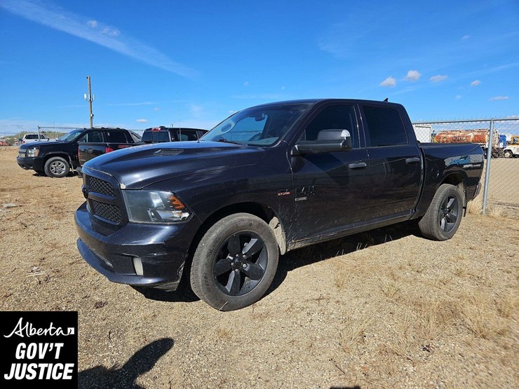2019-ram-1500-classic-image-1