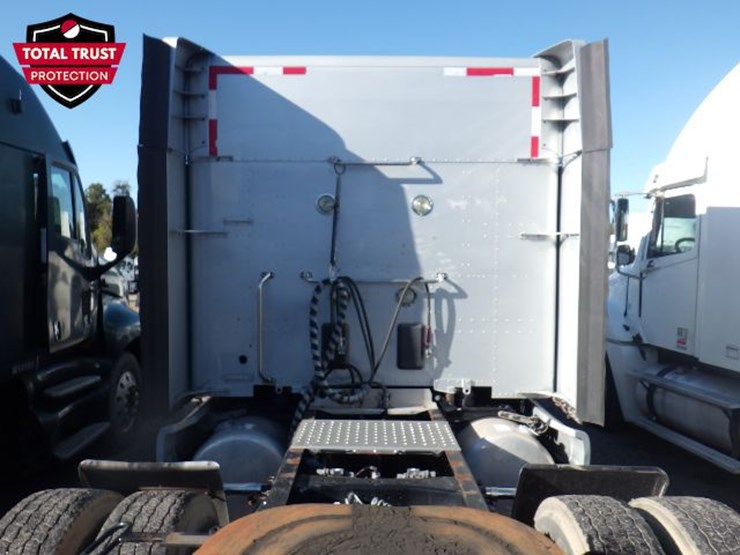 2019-peterbilt-579-image-13