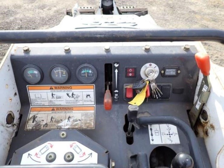 2014-bobcat-mt55-image-10