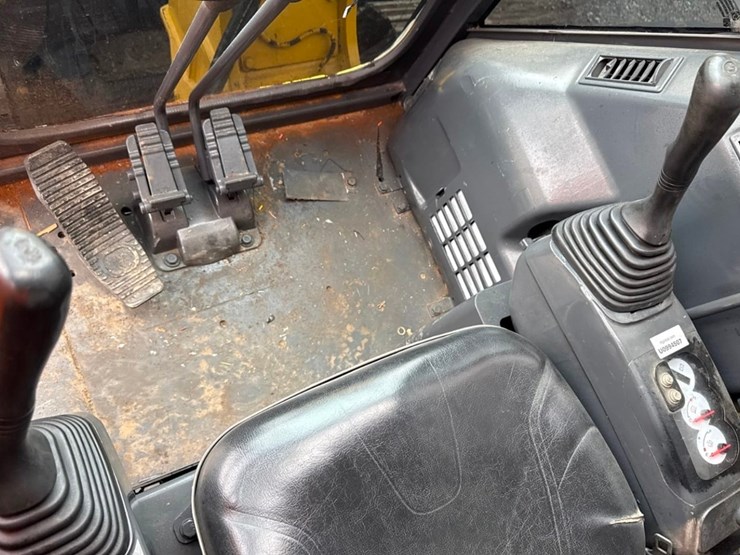 #2128-•-2023-komatsu-pc55-mini-excavator-image-36