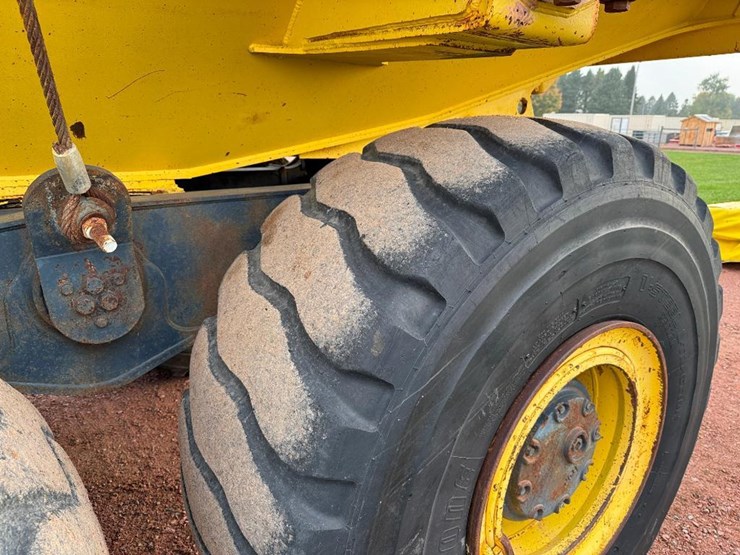 komatsu-hm350-2-image-8