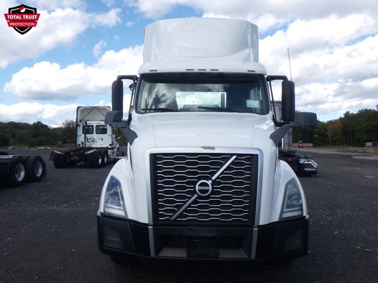 2019-volvo-vnr300-image-2