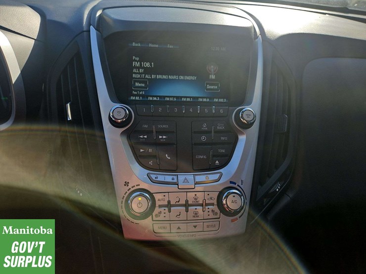 2013-chevrolet-equinox-image-19