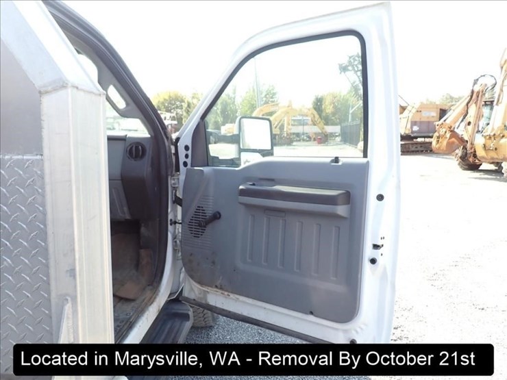 2011-ford-f550-image-10