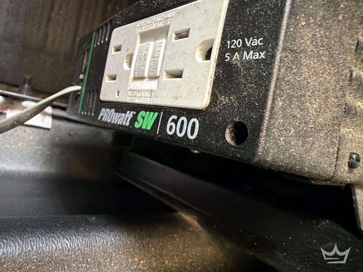 2018-chevrolet-express-2500-image-23