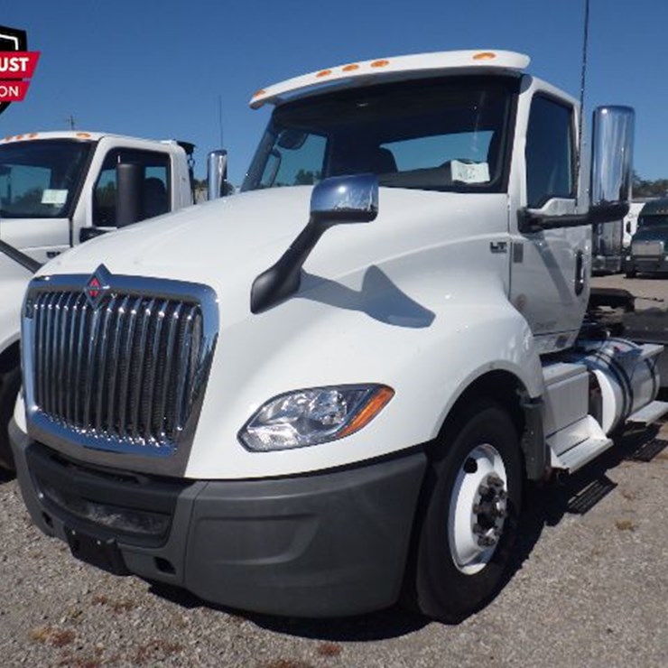 2019 INTERNATIONAL LT
