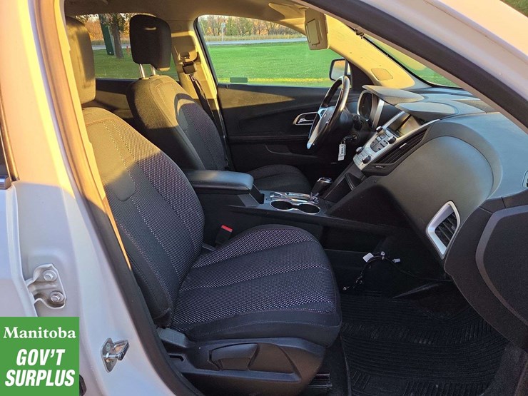 2016-chevrolet-equinox-image-30