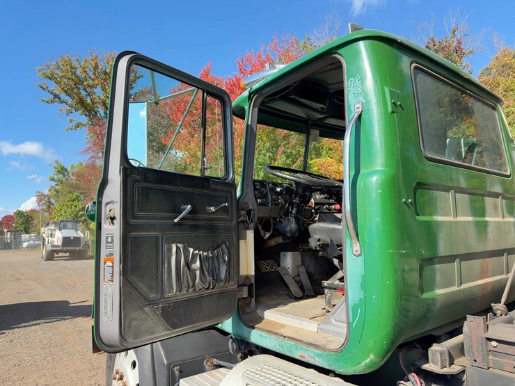 1996-mack-rd688s-image-29