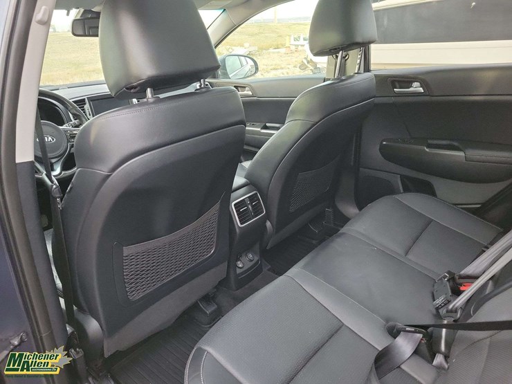 2017-kia-sportage-image-16
