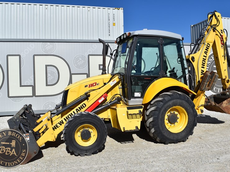2013-new-holland-b110c-image-13