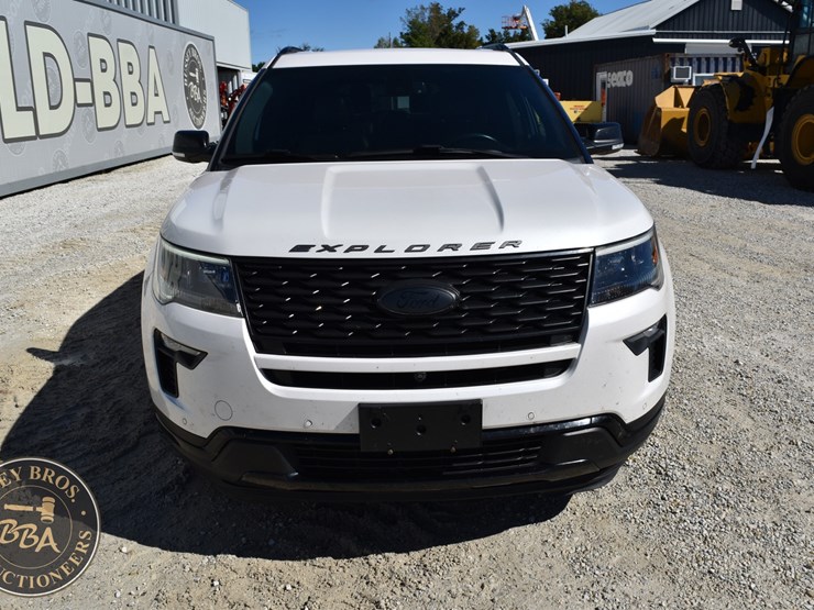 2018-ford-explorer-image-19