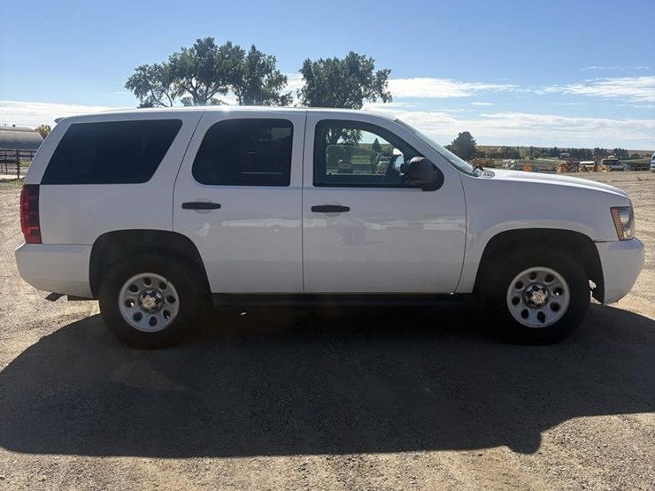 2014-chevrolet-tahoe-image-3